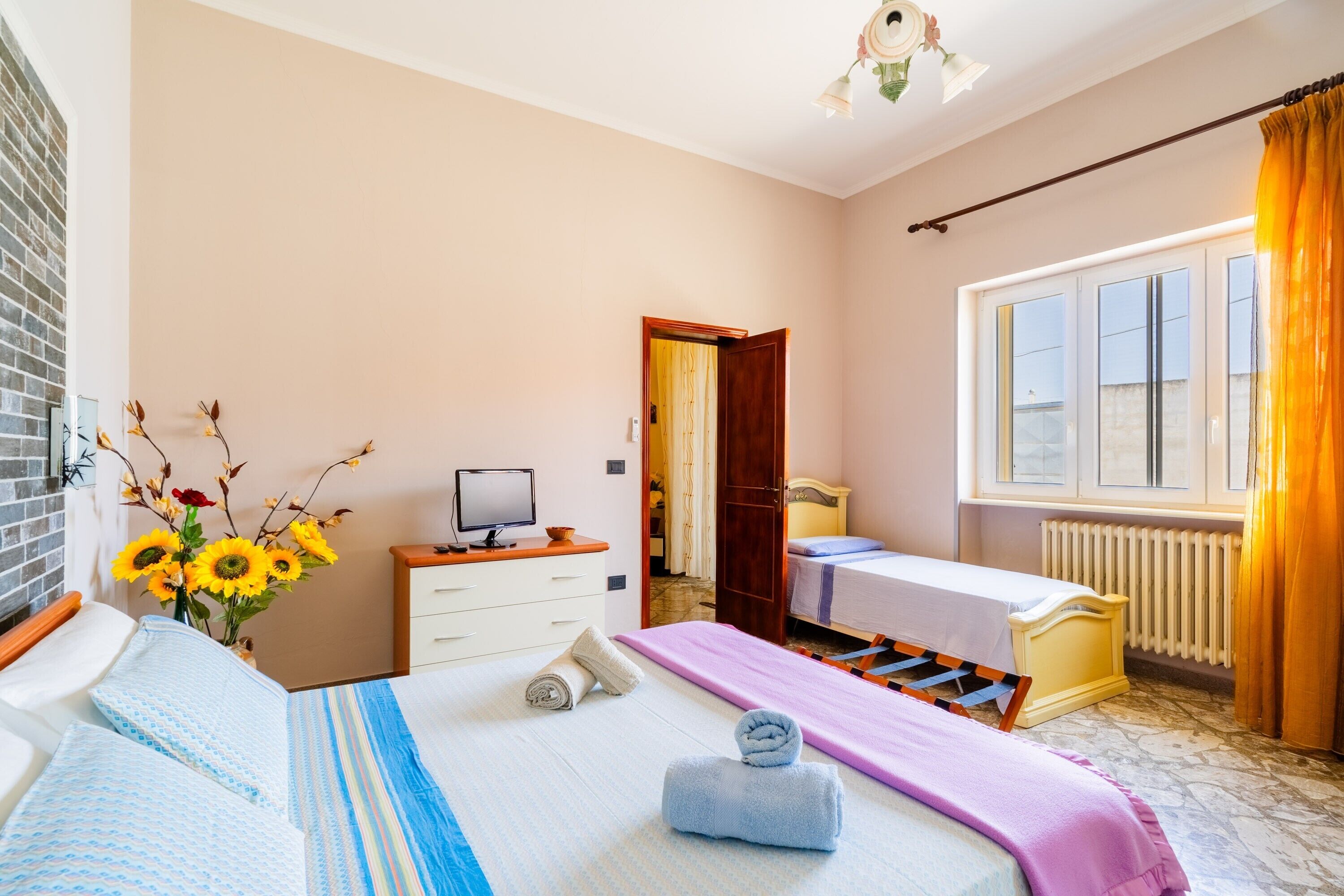 4 Schlafzimmer, Bügeleisen/Bügelbrett, kostenloses WLAN, Bettwäsche