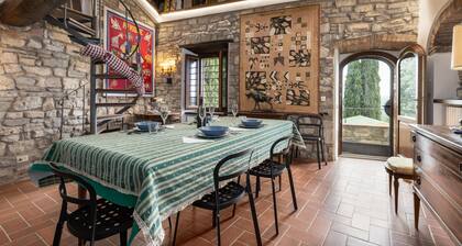 Villa 'La Petrosa' mit privatem Pool, privatem Garten und Balkon