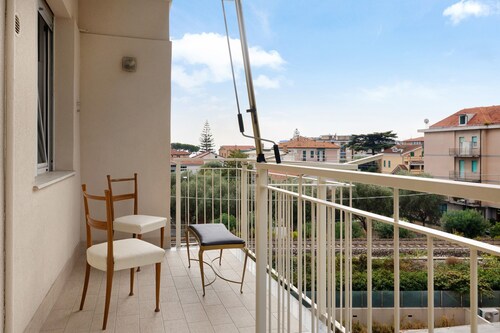 Apartment 'Loano Home' with Balcony and Air Conditioning