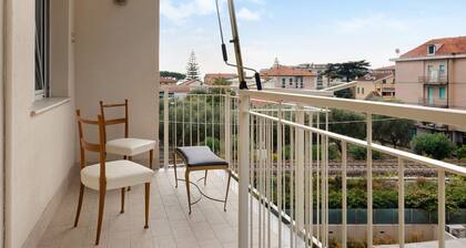 Apartment 'Loano Home' with Balcony and Air Conditioning