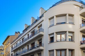 Exterior - Holiday Apartment "Sea View" near Beach with Balcony & Wi-Fi (Nice)