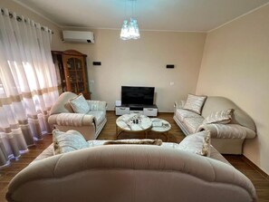 Apartment, 1 Bedroom, Smoking, Balcony | Living room - L4 Apartments Durres (Durrës)