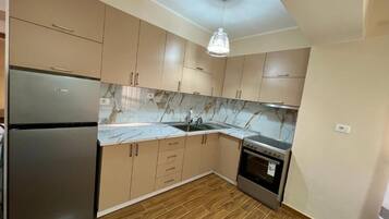 Apartment, 1 Bedroom, Smoking, Balcony | Bahagian dalam