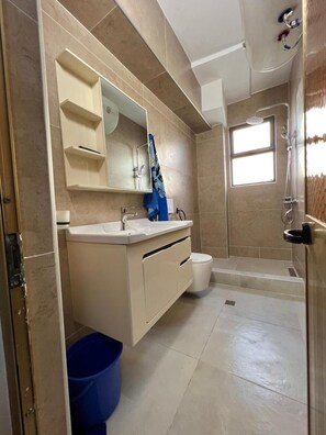 Apartamento, 1 habitación, fumadores, balcón | Baño