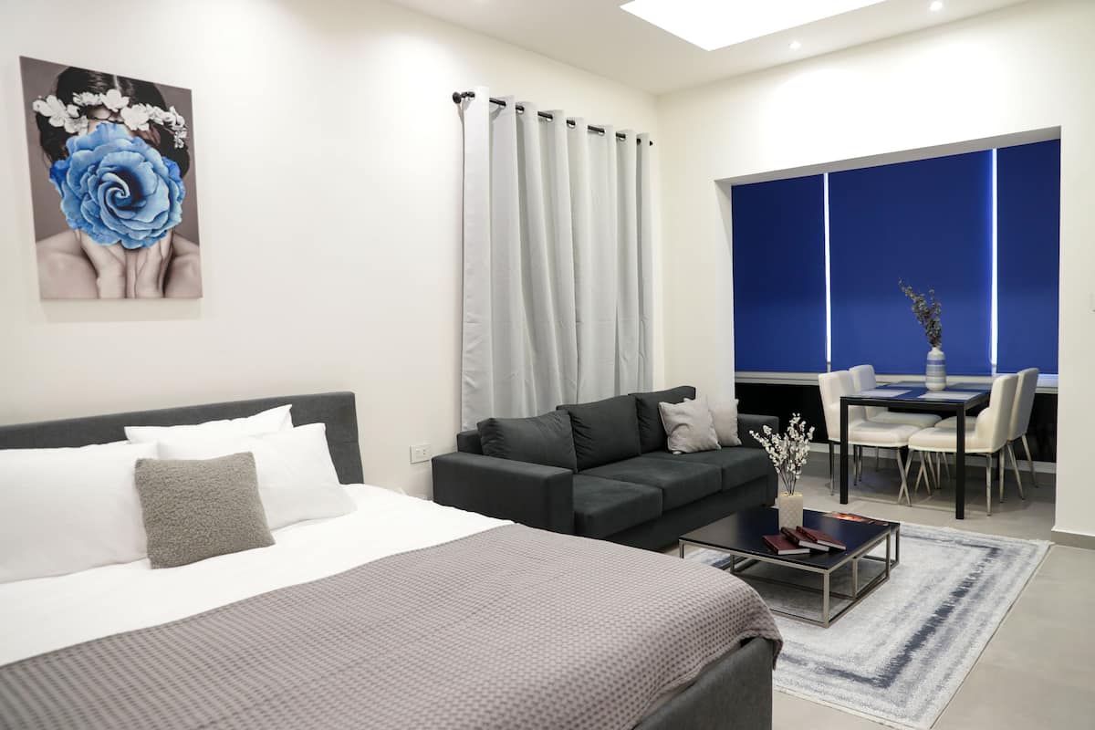 Comfort studio suite