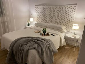 2 quartos, berço de viagem, Wi-Fi de cortesia, roupa de cama