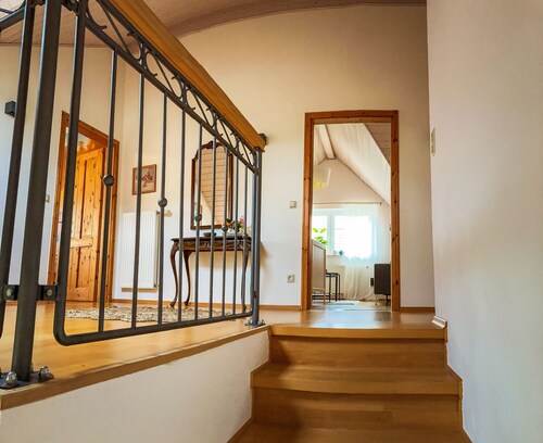 3-zimmer-wohnung im Rhein-nahe Gebiet, Ideal für Wanderer und Weinfreunde