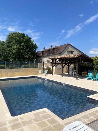 Gites Les Naudines Cottages, 4 Places au Milieu des Vignes