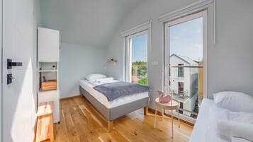 2 habitaciones y espacio para trabajar con laptop