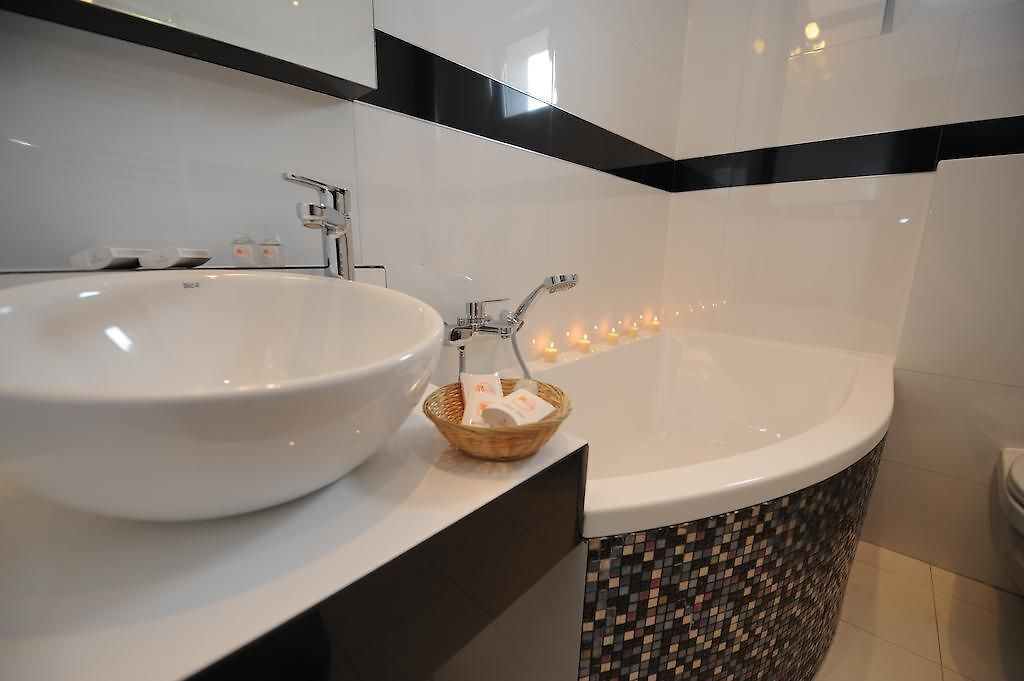 Ilmaiset hygieniatuotteet, hiustenkuivaaja