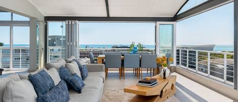 Grand Apartment | Living area