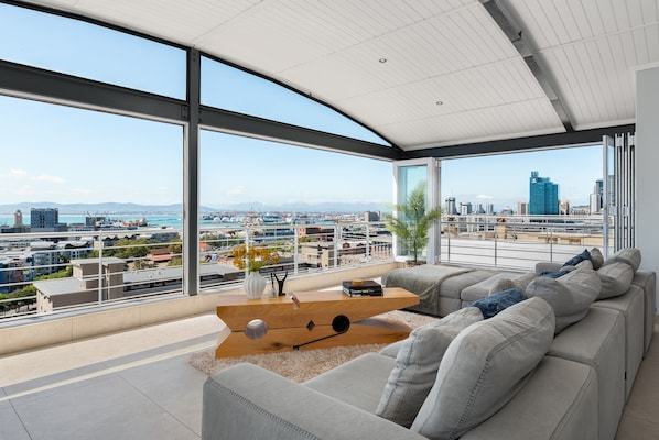 Grand Apartment | Living area