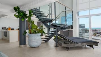 Grand Apartment | Living area