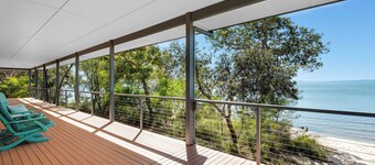 Blissful Lake Retreat