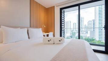 1 chambre, bureau, fer et planche à repasser, Wi-Fi