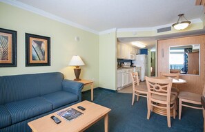 TV - Gorgeous 1 BR Condo Tons of Amenities 3rd Floor (Myrtle Beach)