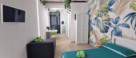 1 quarto, escrivaninha, Wi-Fi de cortesia, roupa de cama