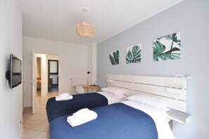 3 bedrooms, iron/ironing board, WiFi