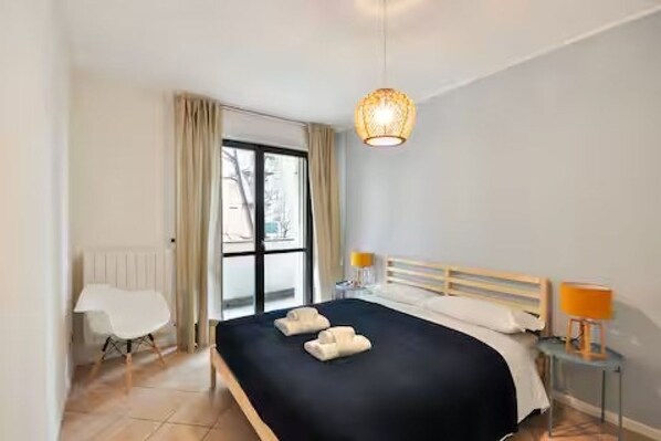 3 habitaciones, tabla de planchar con plancha y wifi