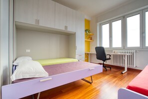 2 bedrooms, iron/ironing board, travel crib, free WiFi
