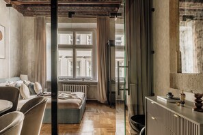 Design Apartment | Individually furnished, desk, soundproofing, iron/ironing board - Gallery 7 - LoftAffair Collection (Kraków)