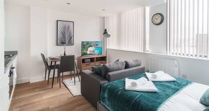 Stay Zeni, Alexandra Rise Manchester Cosy Studio