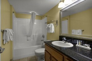 浴槽、ヘアドライヤー