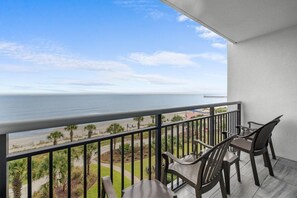 Property grounds - Seaview Sanctuary: Your 1 Bdrm Oceanfront Escape (Myrtle Beach)