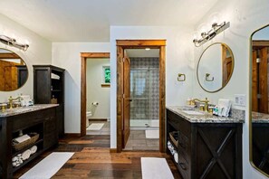 Shower, hair dryer, towels, shampoo