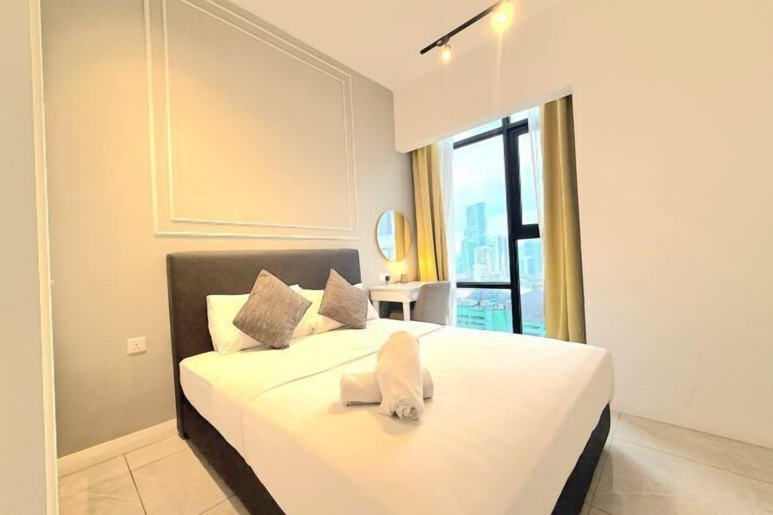 مكتب وتجهيزات عازلة للصوت ومكواة/لوح كي وواي فاي مجانًا