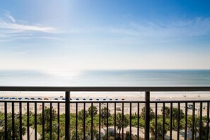 Property grounds - Seascape Sanctuary 2BR Oceanfront Condo (Myrtle Beach)