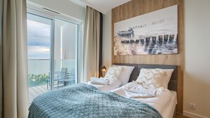 Apartemen (418 with sea view) | Setrika/meja setrika, Wi-Fi gratis, dan seprai linen