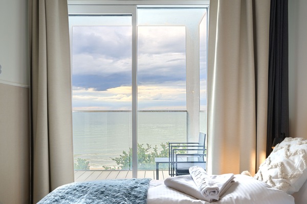 Apartment (418 with sea view) | Iron/ironing board, free WiFi, bed sheets