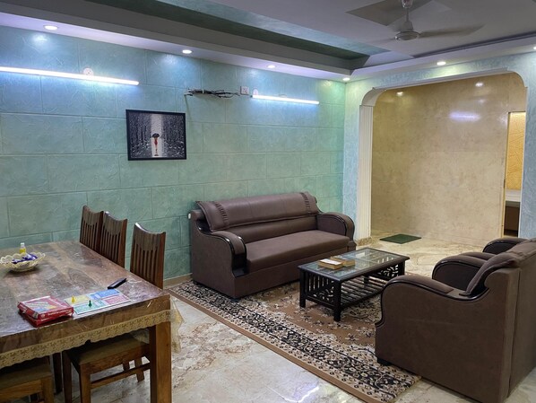 Interior - Dolphin House 4BHK Serviced Apartment Shaheen Bagh (New Delhi)