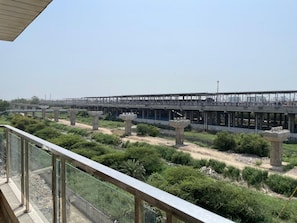 Property grounds - Dolphin House 4BHK Serviced Apartment Shaheen Bagh (New Delhi)