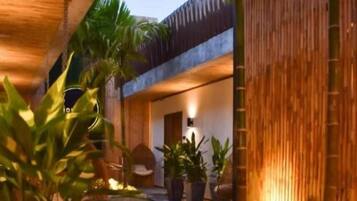 บริเวณภายนอก