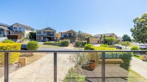 Property grounds - Small dog friendly 4-49 Bonito St - air con & Wi-Fi (Corlette)