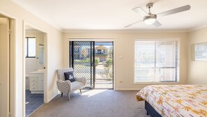 3 bedrooms, iron/ironing board, free WiFi