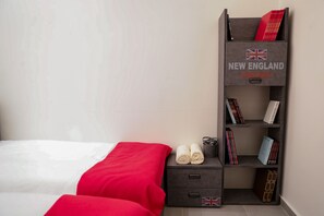 Room - Purple (Beirut)