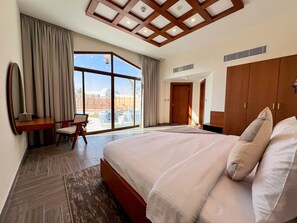 Minibar, in-room safe, blackout curtains, free cots/infant beds - Western Hotel Liwa (Mezaira'a)