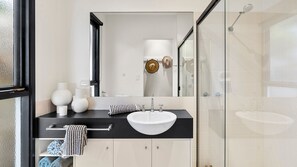 Bathtub