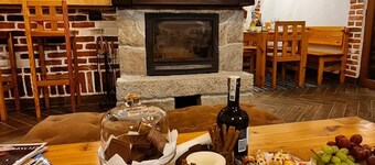 Swiss Style Chalet - Casa Rosa Guest House