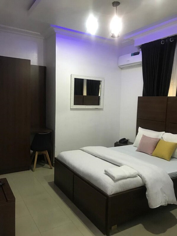 Classic Apartment | 1 bedroom, free WiFi