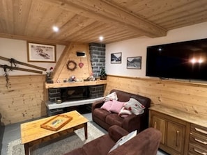 TV og peis