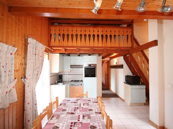 Dining - 3-room apartment for 7 in Châtel, near center and lifts, with balcony and parking (Châtel)