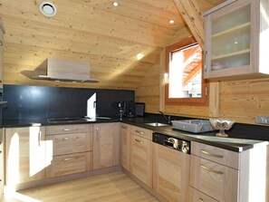 Refrigerador, microondas, horno, lavavajillas