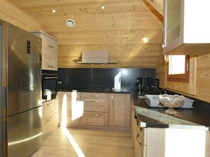 Réfrigérateur, micro-ondes, four, lave-vaisselle