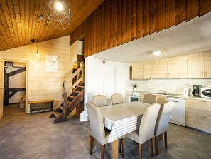 Réfrigérateur, micro-ondes, four, lave-vaisselle