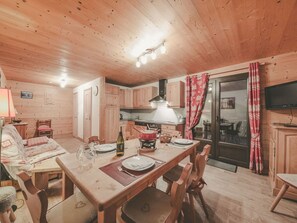 Dining - Châtel Apartment 7 pers, 2 bedrooms, Parking, Near center (Châtel)