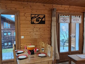 Dining - 2-Room Apartment in Châtel, Wifi, Pets Allowed, Parking (Châtel)